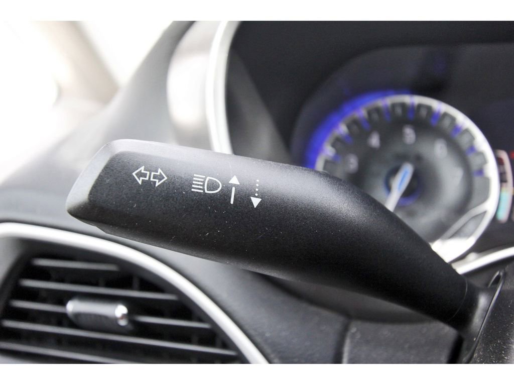 Used 2023 Chrysler Pacifica Touring-L image 18