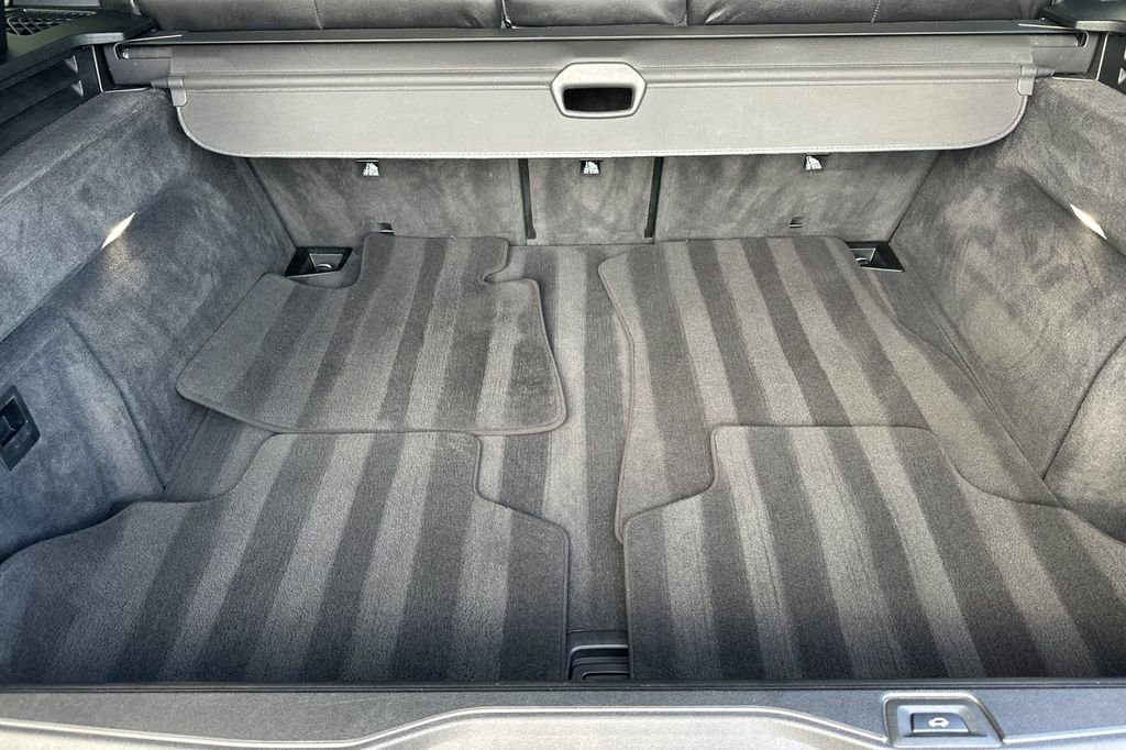 Used 2019 BMW X5 xDrive40i w/ M Sport Package image 16