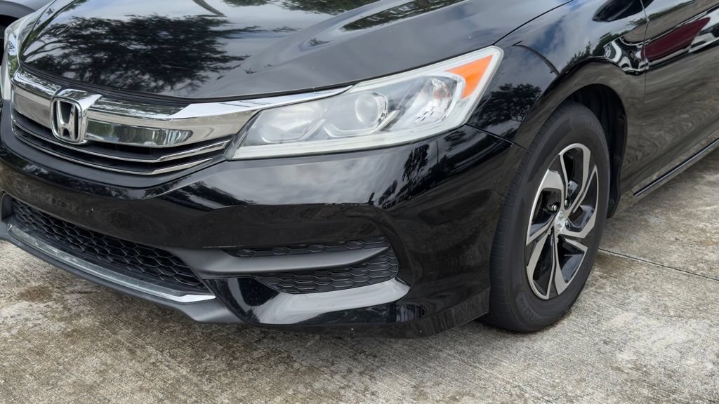 Used 2017 Honda Accord LX image 8