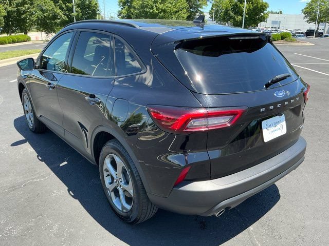 Used 2025 Ford Escape ST-Line AWD/4WD image 7