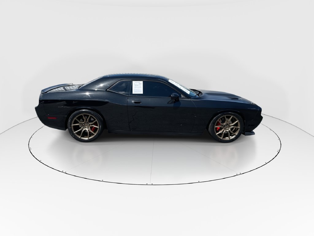 Used 2010 Dodge Challenger SRT8 RWD image 9