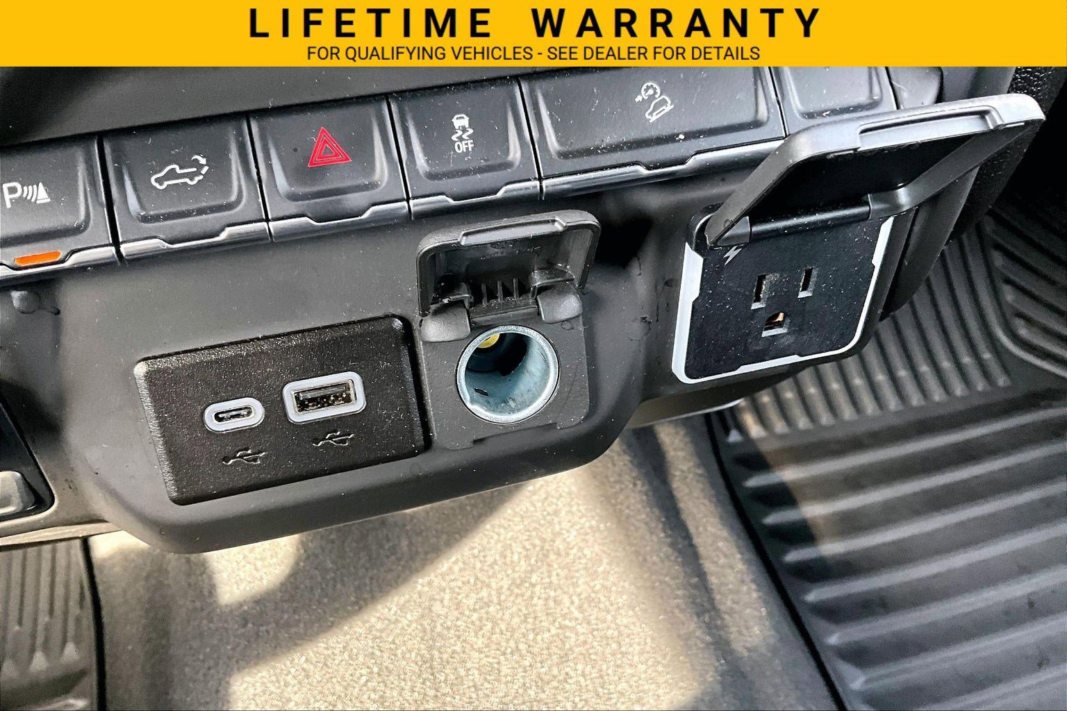 Used 2025 Chevrolet Silverado 2500 Custom w/ Custom Value Package AWD/4WD image 29