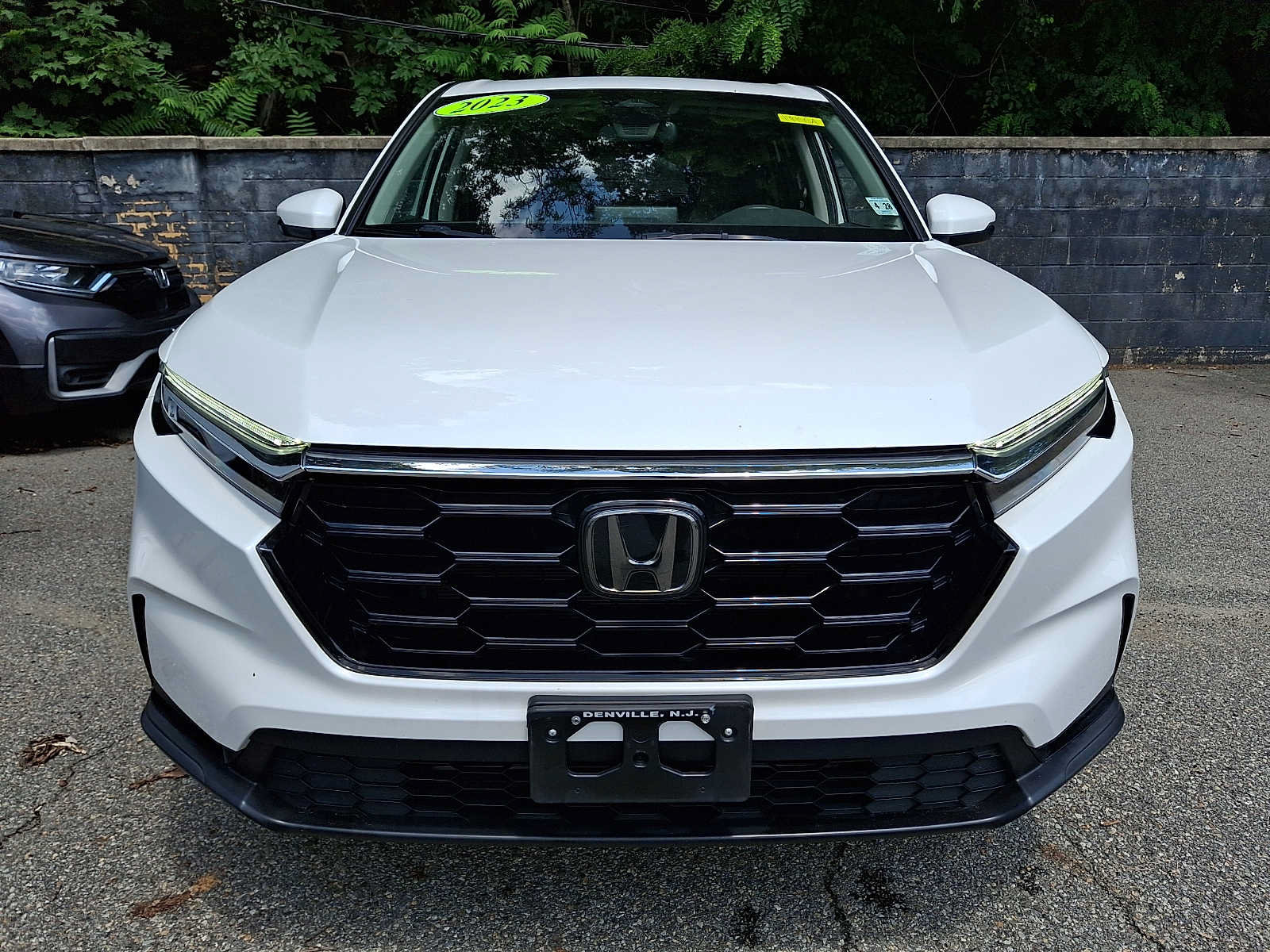 Used 2023 Honda CR-V EX image 2
