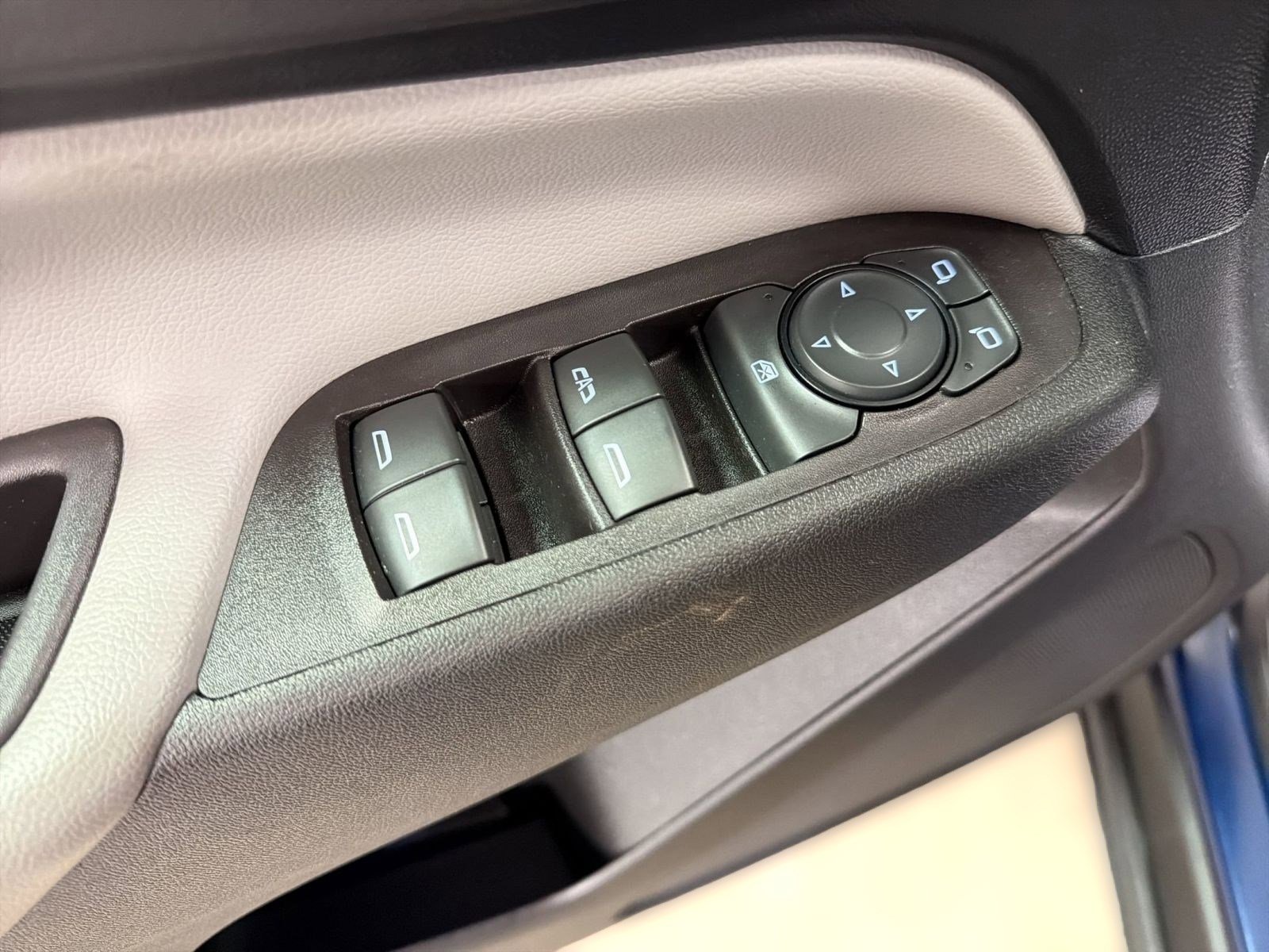Used 2022 Chevrolet Equinox LS FWD image 12