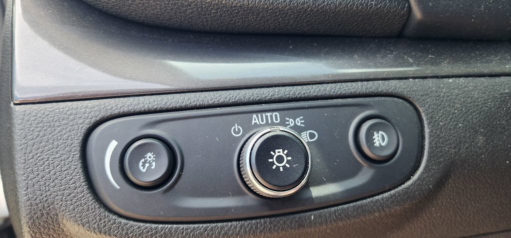 Used 2017 Buick Encore Essence w/ Experience Buick Package FWD image 24