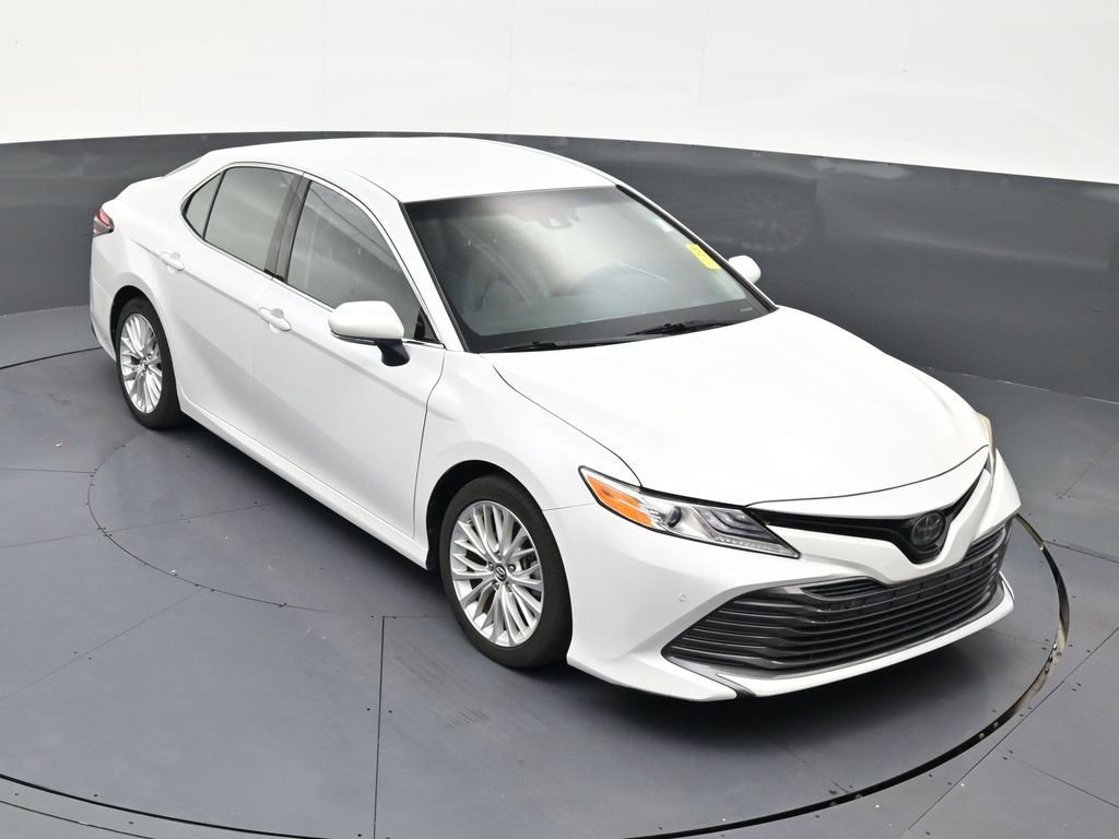 Used 2018 Toyota Camry XLE FWD image 18