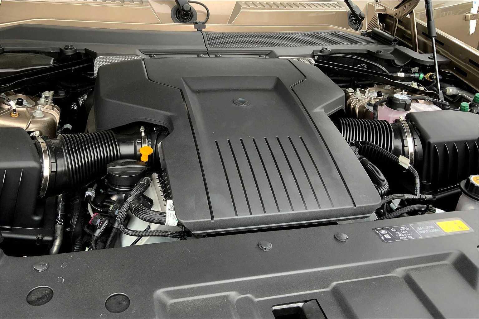 New 2025 Land Rover Defender 110 image 15