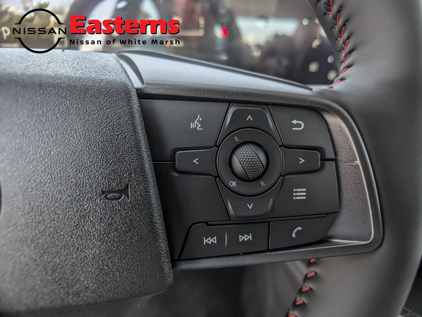 New 2026 Nissan Sentra SR w/ SR Premium Package FWD image 17