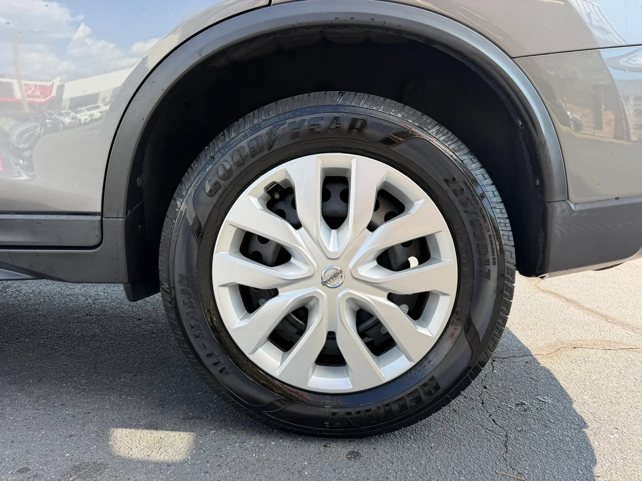 Used 2020 Nissan Rogue S AWD/4WD image 27