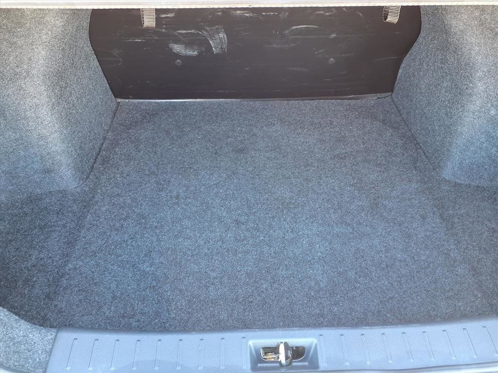 Used 2024 Nissan Versa S w/ Trunk Package image 10