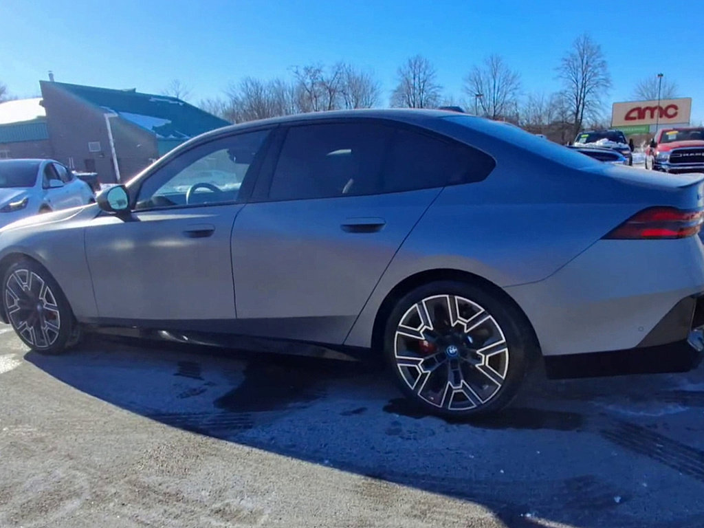 Used 2025 BMW i5 xDrive40 w/ M Sport Package image 6