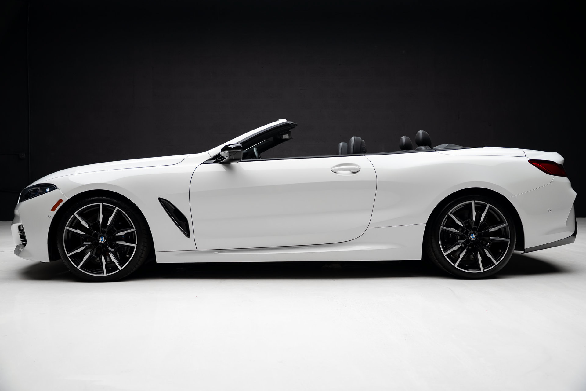 Used 2023 BMW M850i xDrive Convertible AWD/4WD image 20