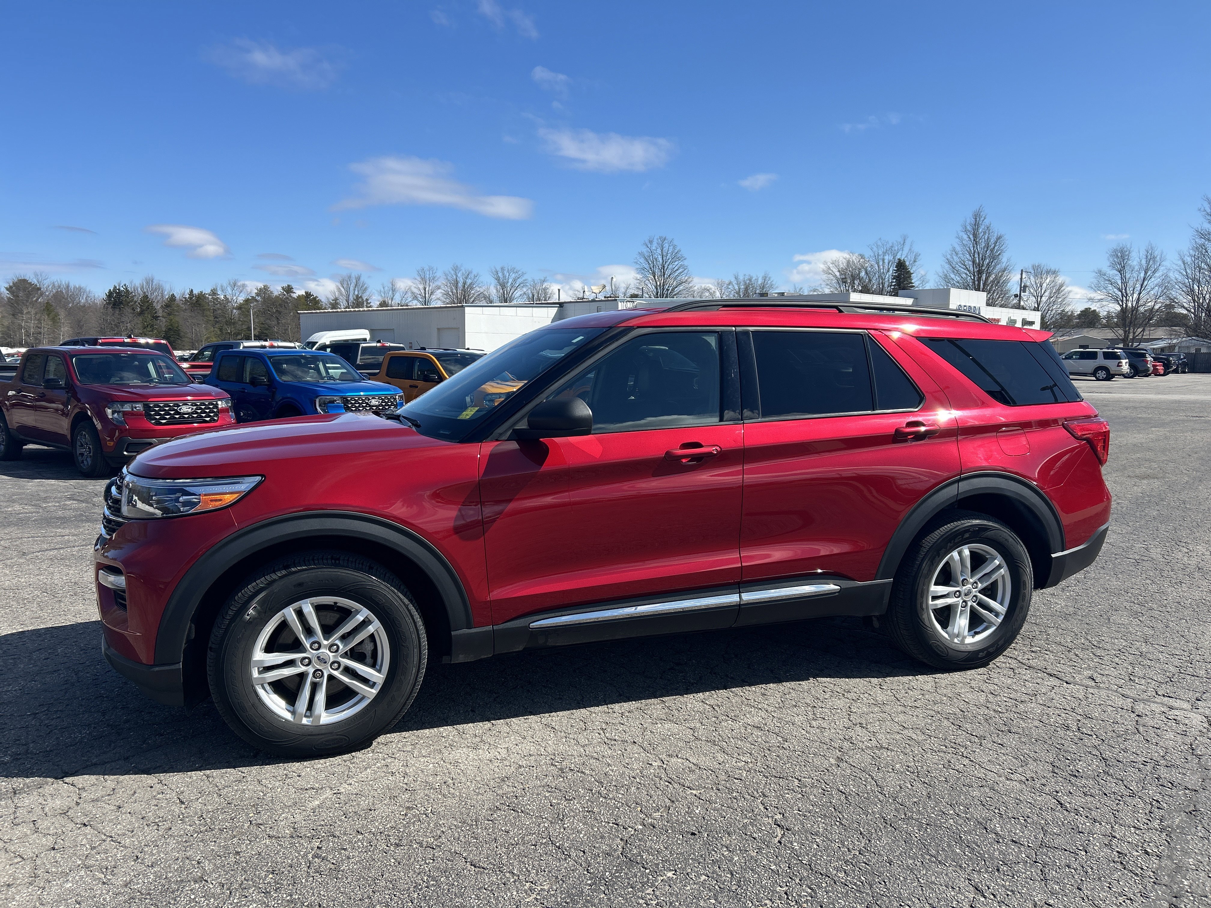 Certified 2020 Ford Explorer XLT w/ Equipment Group 202A AWD/4WD image 8