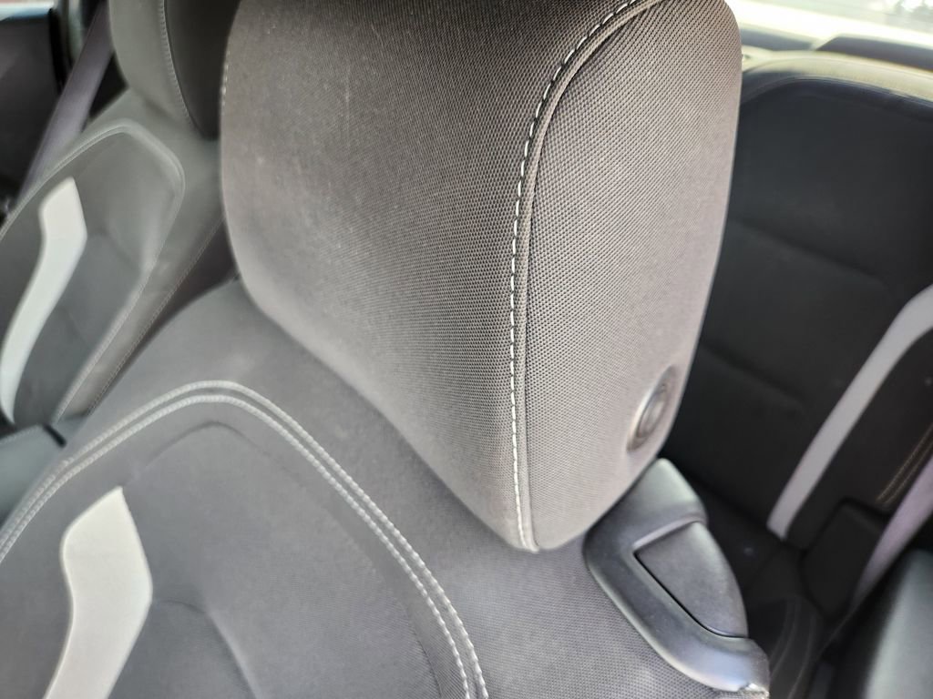 Used 2019 Chevrolet Camaro LT RWD image 13