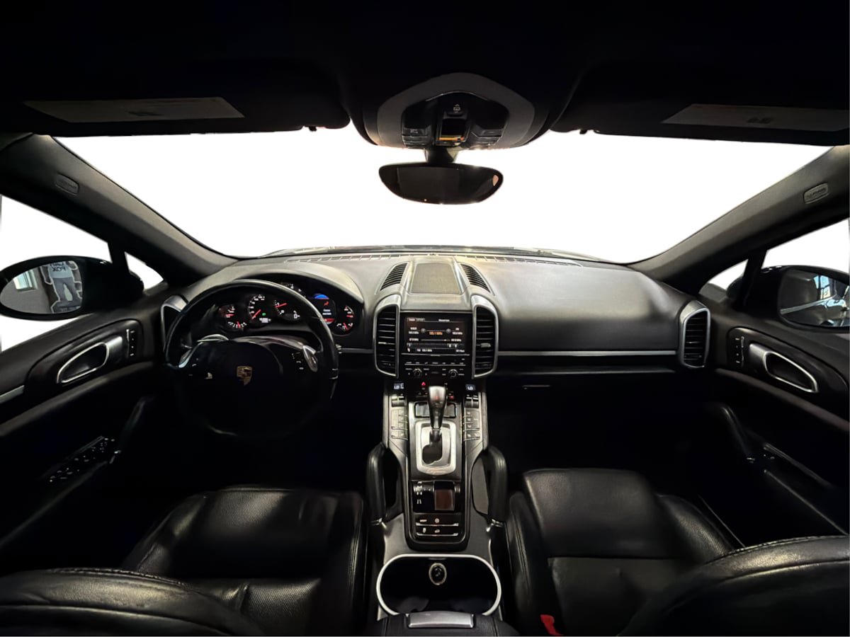 Used 2012 Porsche Cayenne AWD/4WD image 28