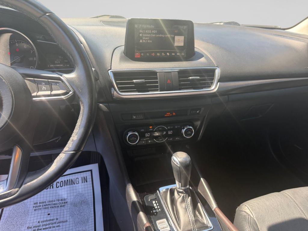 Used 2018 MAZDA MAZDA3 Grand Touring FWD image 12