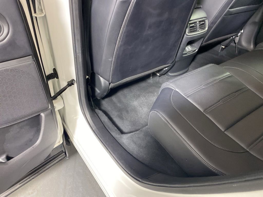 Used 2018 Honda CR-V Touring image 27