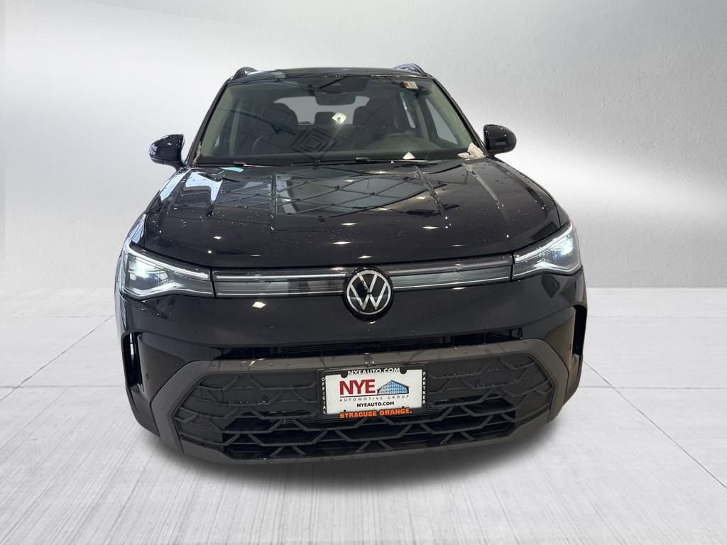 New 2026 Volkswagen Taos SE image 8