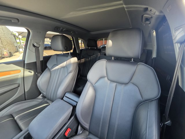 Used 2023 Audi Q5 e Prestige w/ Prestige Package image 15