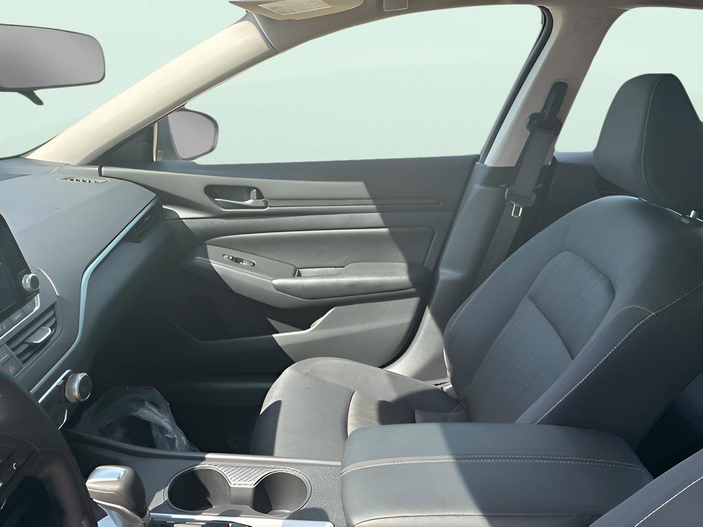 Used 2025 Nissan Altima 2.5 S image 16