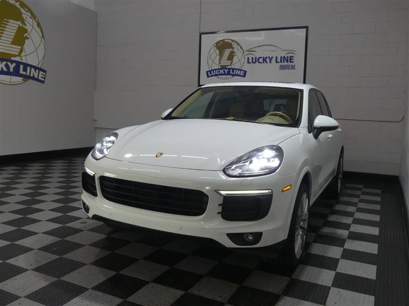 Used 2017 Porsche Cayenne Platinum Edition AWD/4WD image 4