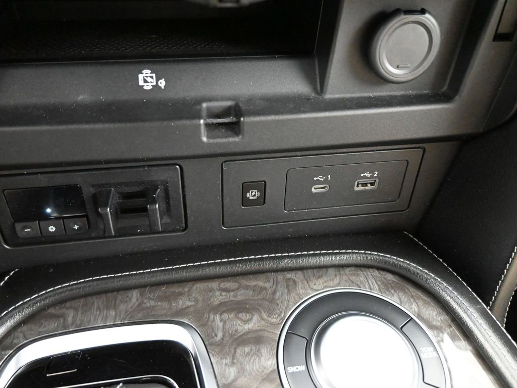 Used 2023 Nissan Armada Platinum w/ Captain's Chairs Package image 16