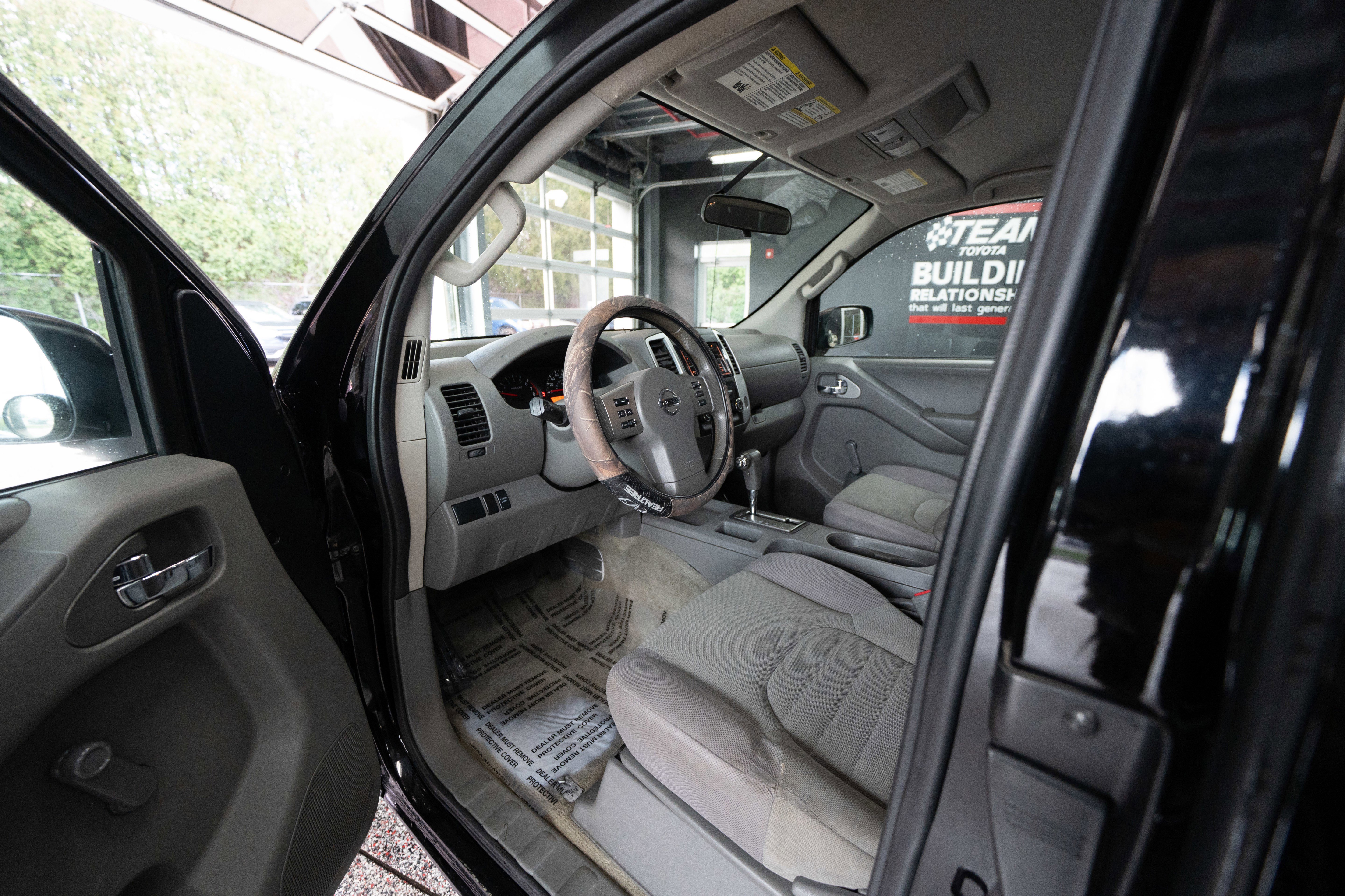 Used 2014 Nissan Frontier S image 8
