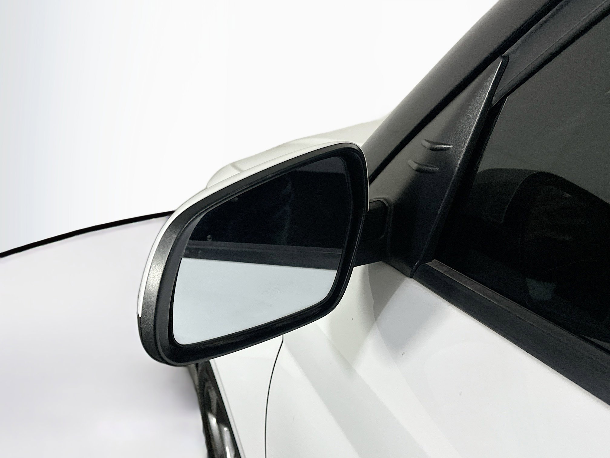 Used 2024 Hyundai Venue SEL image 16