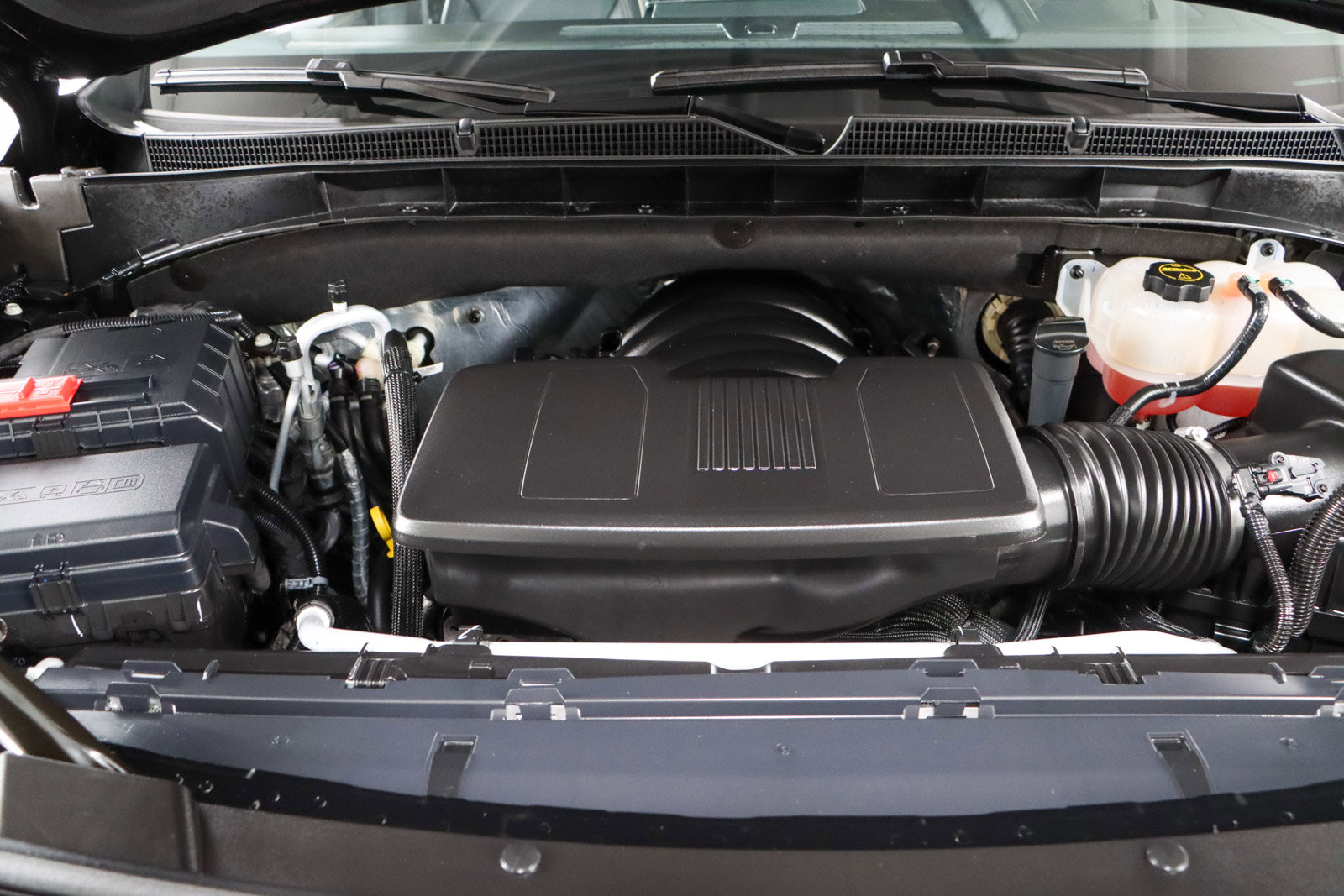 Used 2025 GMC Yukon XL Elevation w/ Elevation Premium Package image 38