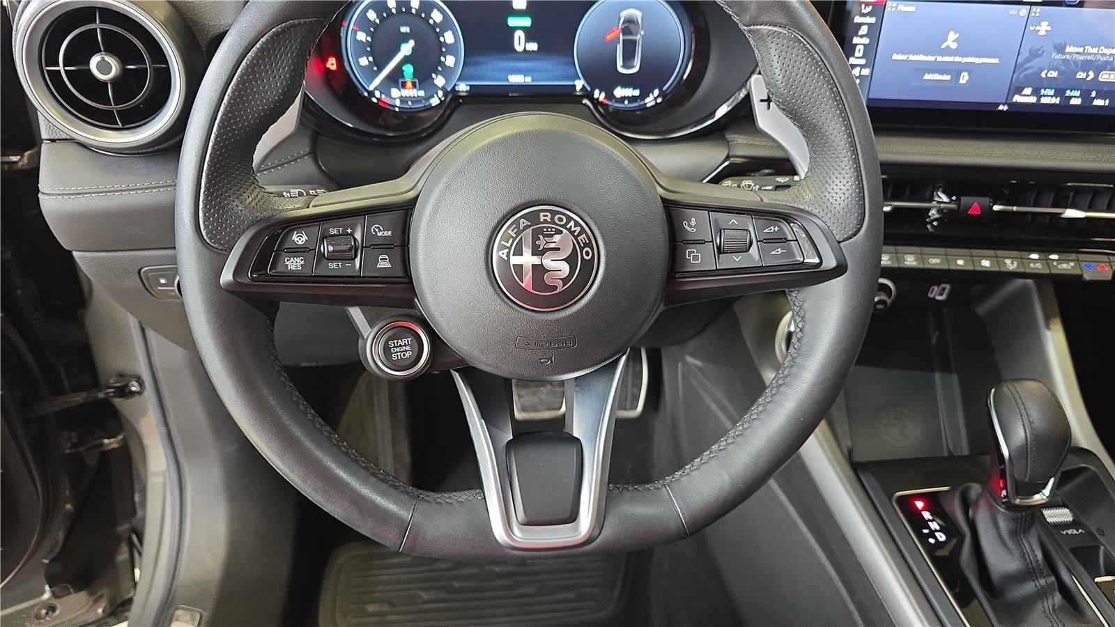 Used 2024 Alfa Romeo Tonale Veloce image 28