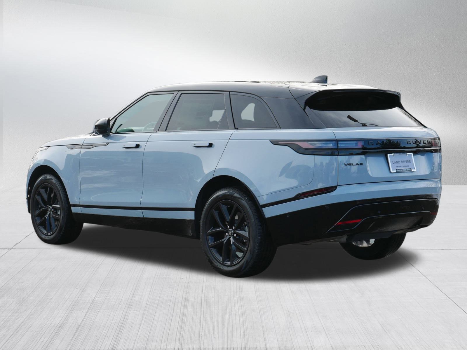Used 2025 Land Rover Range Rover Velar Dynamic SE image 7