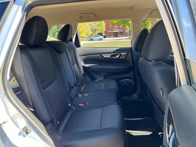 Used 2020 Nissan Rogue SV image 38