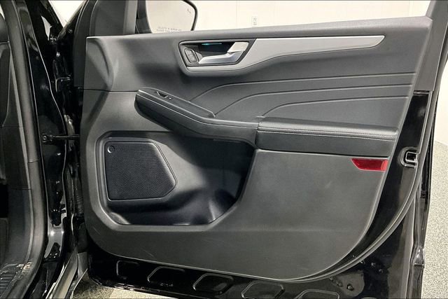 Used 2024 Ford Escape Platinum AWD/4WD image 30