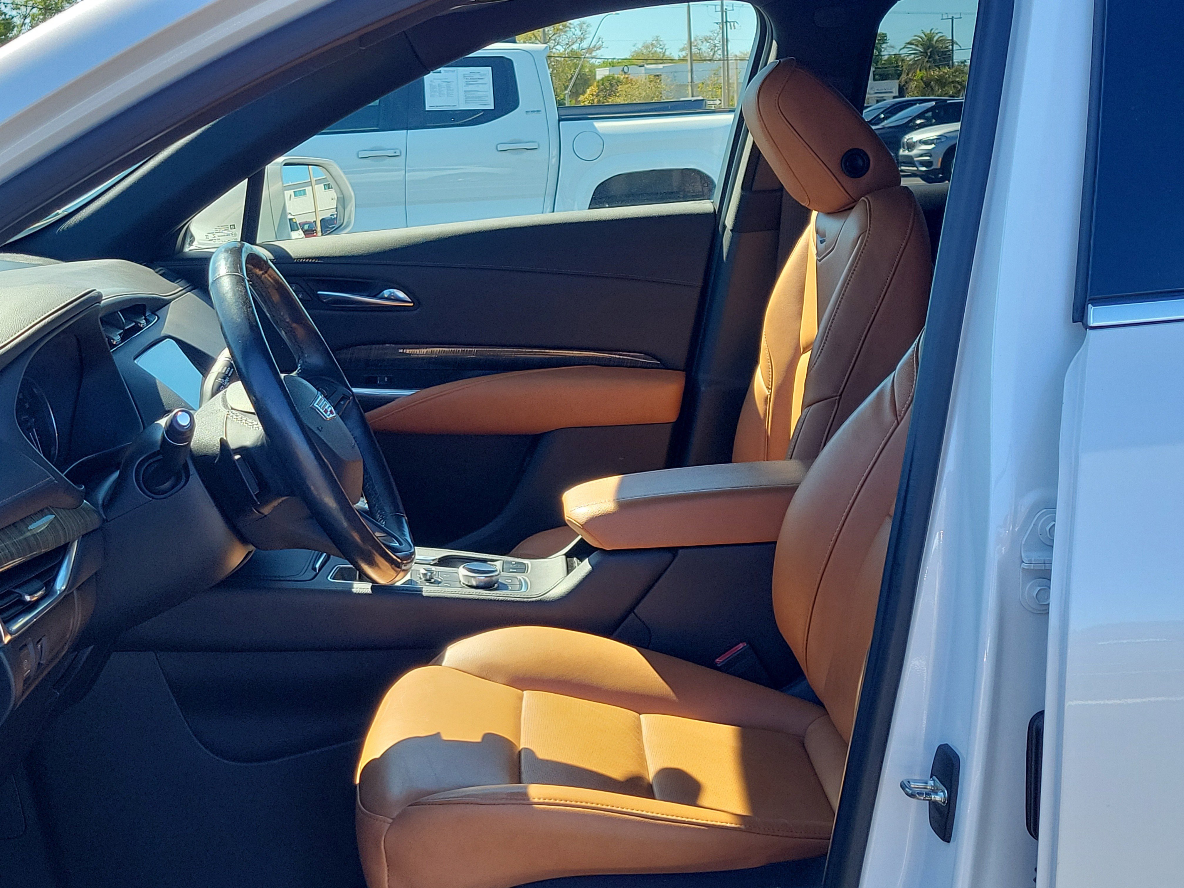 Used 2019 Cadillac XT4 Premium Luxury image 23