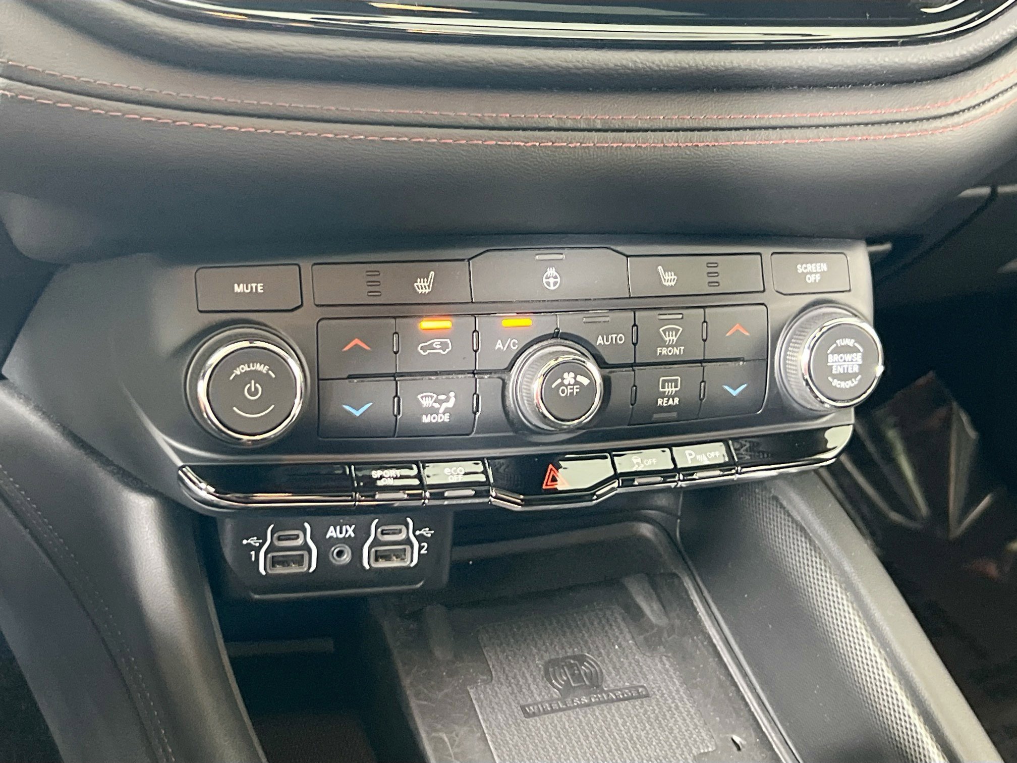 Used 2022 Dodge Durango R/T w/ Blacktop Package image 16