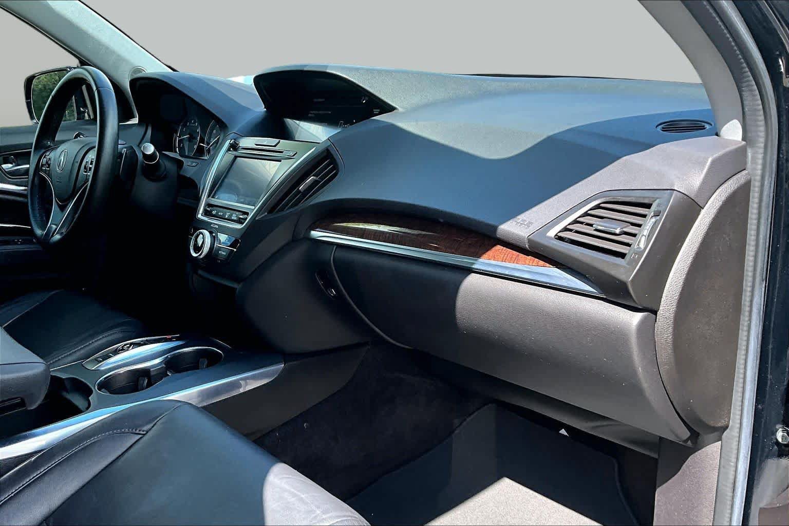 Used 2020 Acura MDX SH-AWD image 18