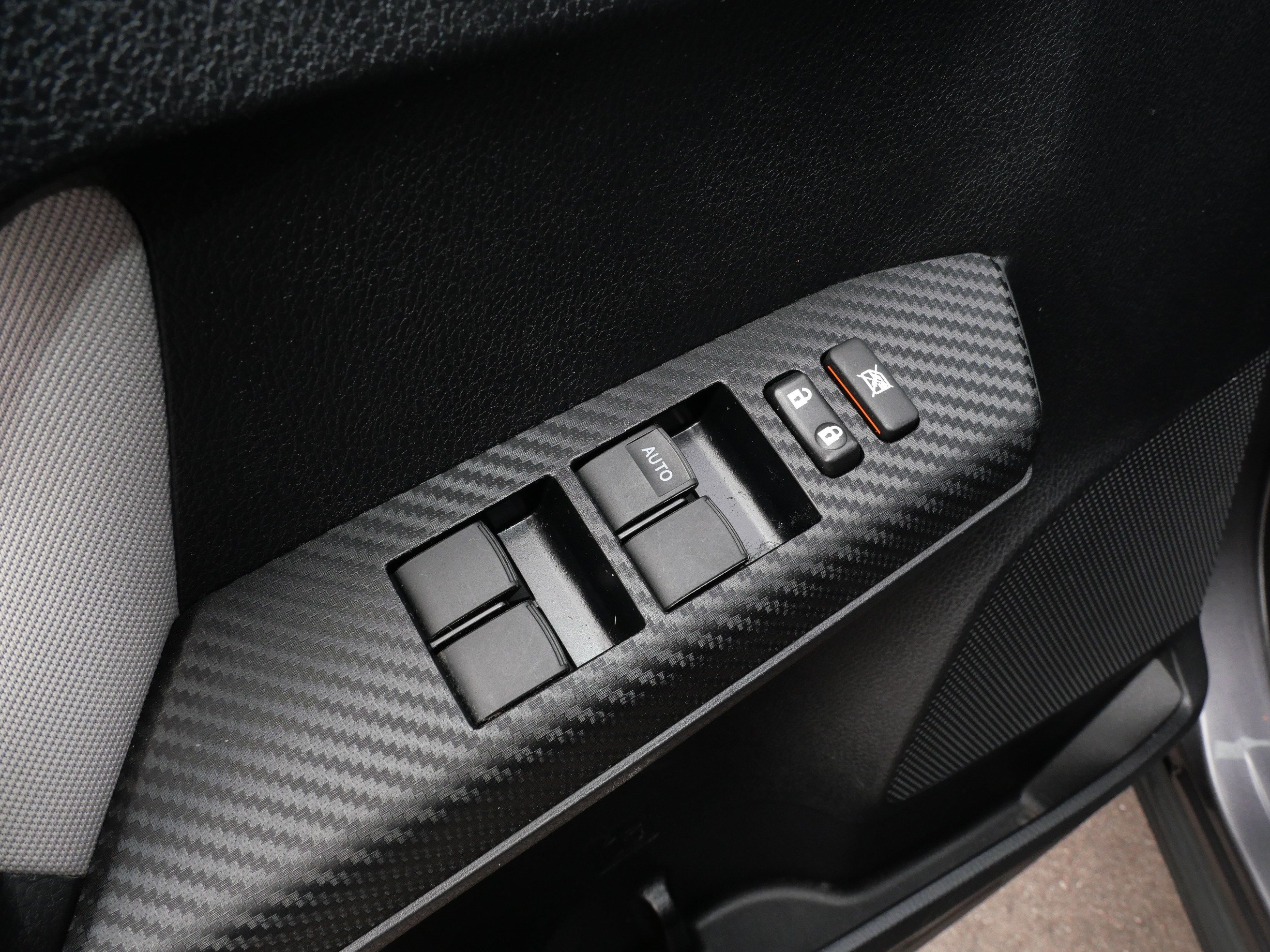 Used 2014 Toyota RAV4 XLE FWD image 19