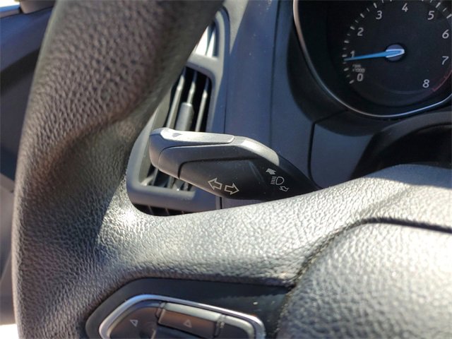 Used 2018 Ford Focus SE w/ SE Appearance Package image 15