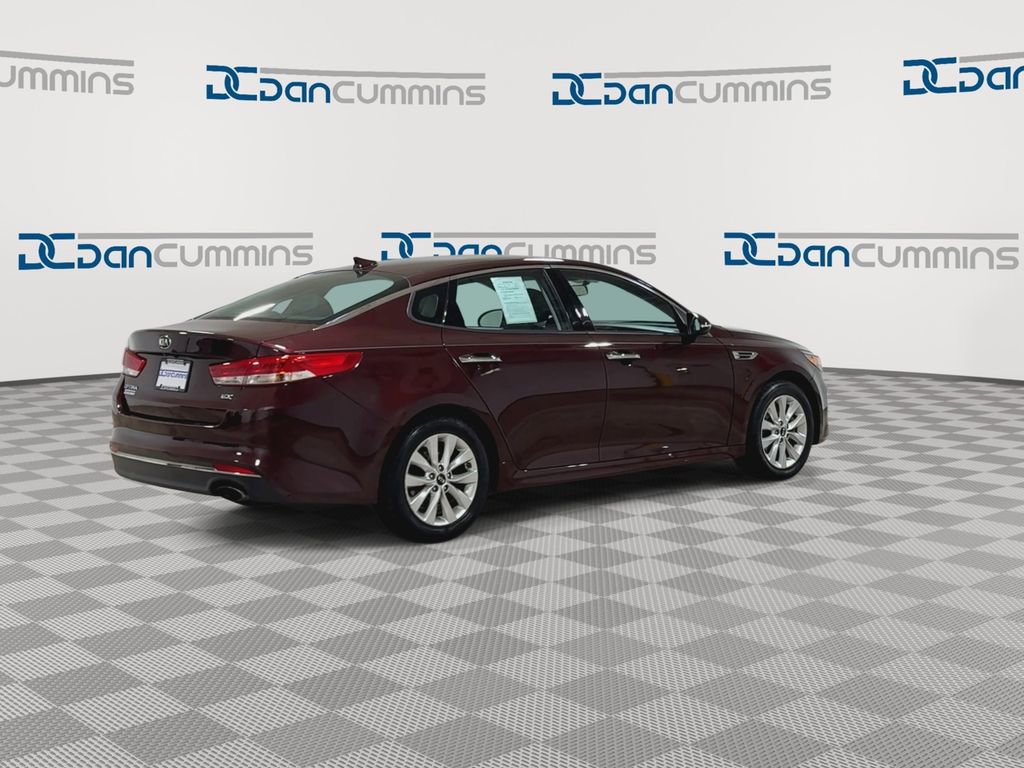 Used 2018 Kia Optima EX image 9