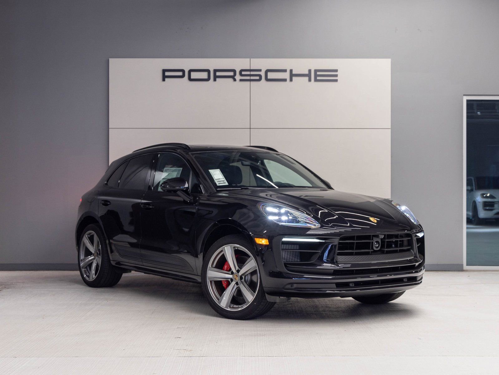 Certified 2026 Porsche Macan S image 9