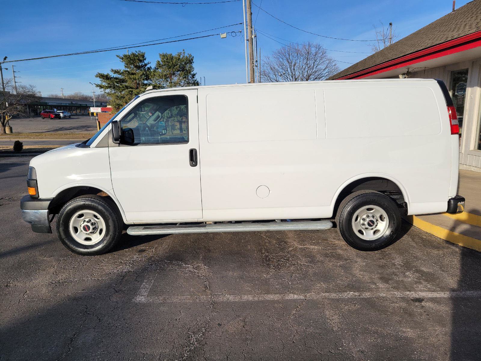 Used 2024 GMC Savana 2500 w/ Driver Convenience Package RWD image 11