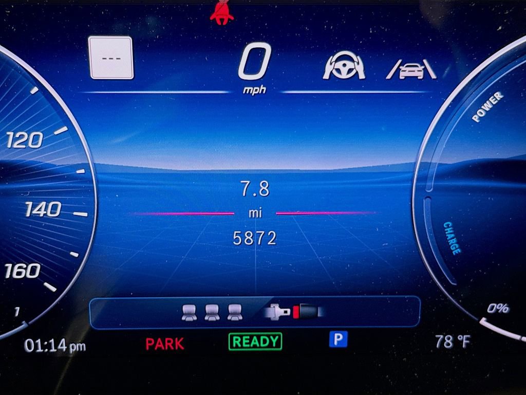 Used 2025 Mercedes-Benz GLC 350e 4MATIC image 12