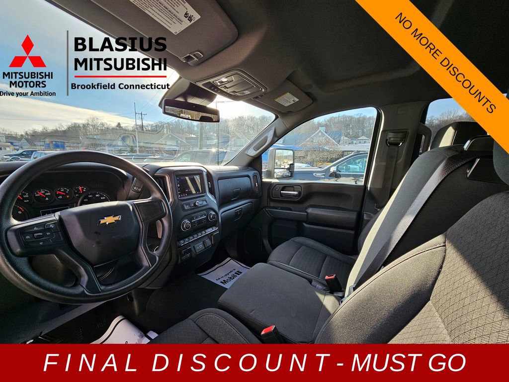 Used 2024 Chevrolet Silverado 2500 Custom w/ Custom Value Package image 12