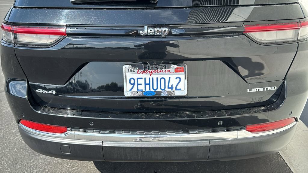 Used 2023 Jeep Grand Cherokee Limited image 8