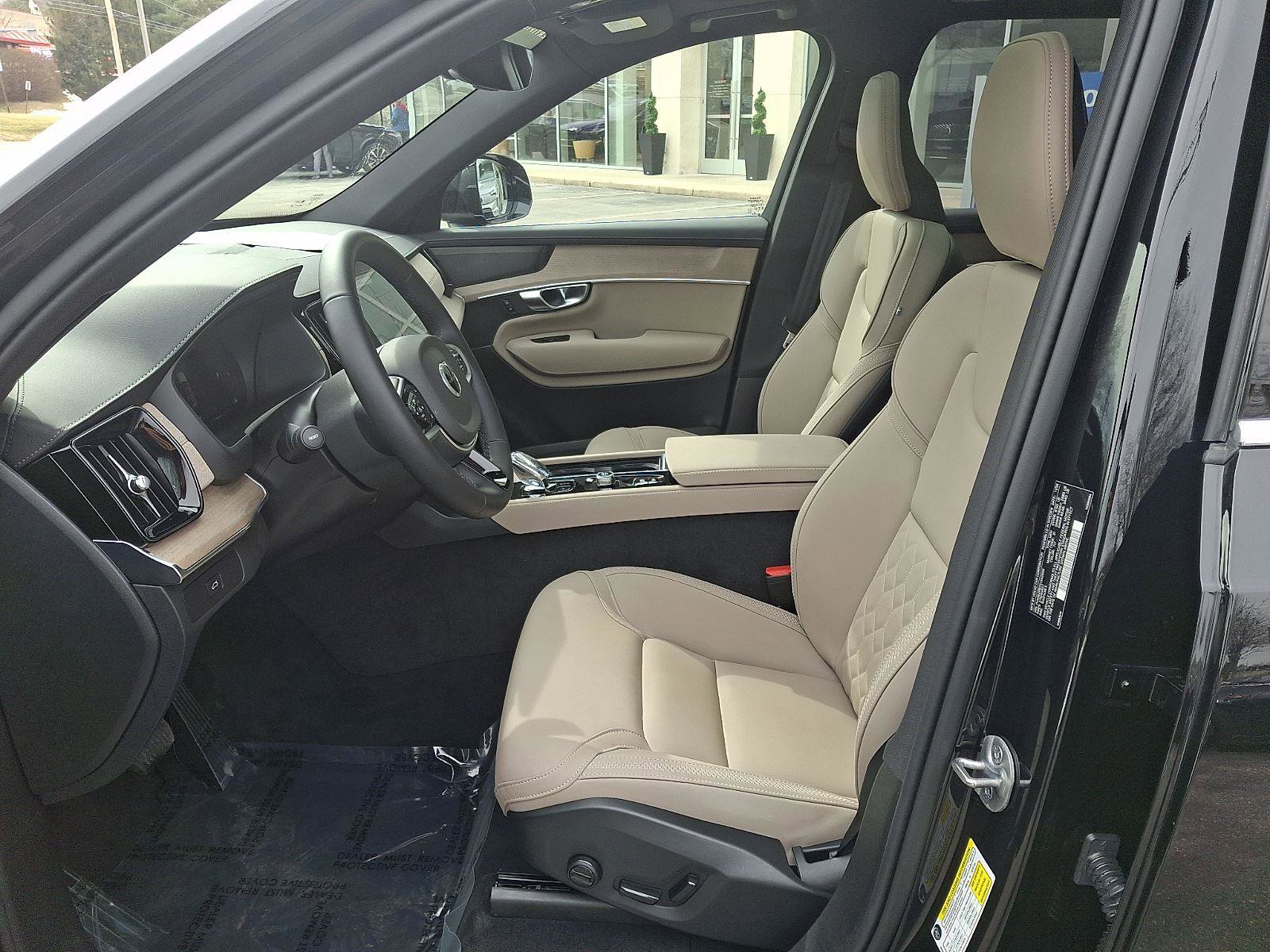 Certified 2025 Volvo XC90 B6 Plus image 15