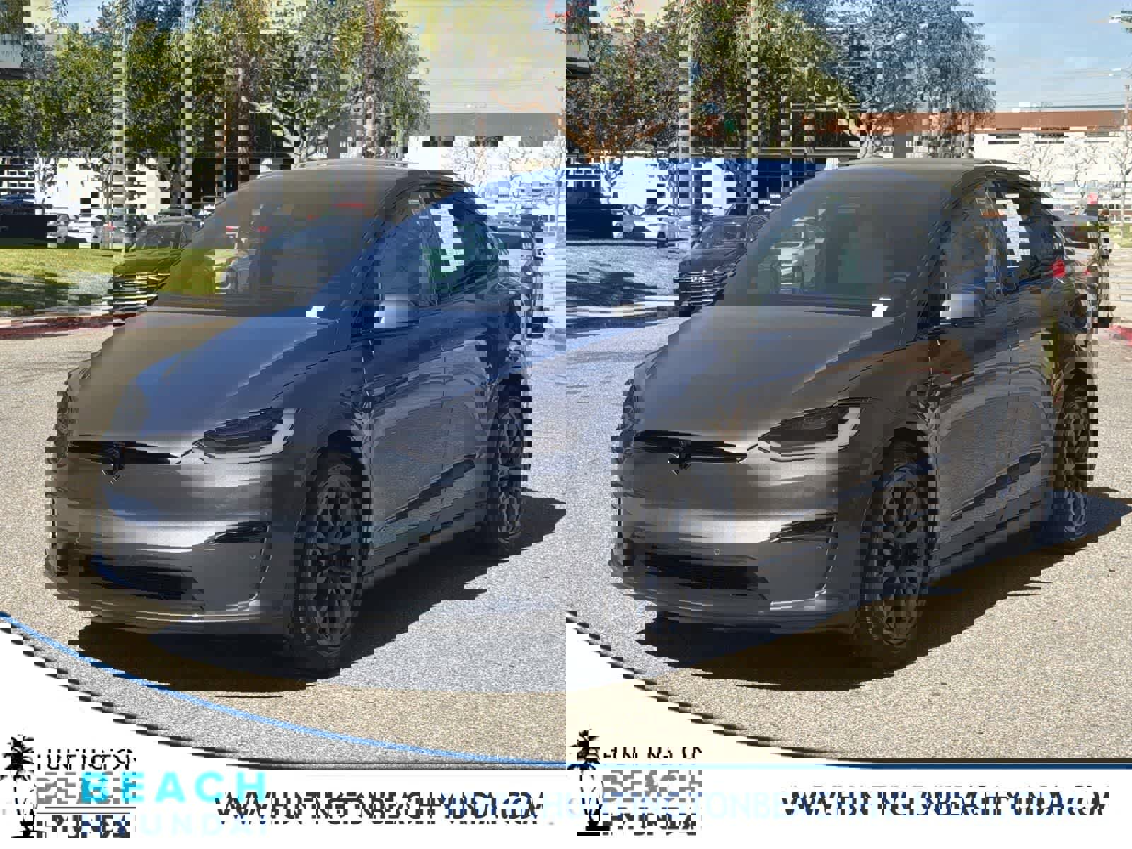 Used 2022 Tesla Model X Plaid image 1