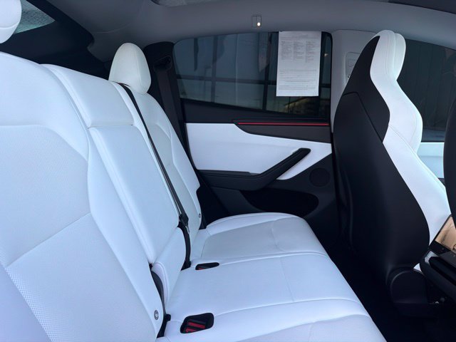 Used 2026 Tesla Model Y Performance AWD/4WD image 14