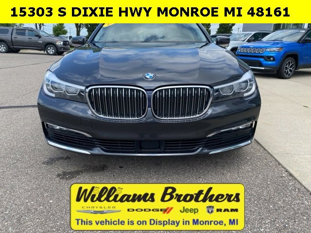 Used 2018 BMW 740i xDrive video 2