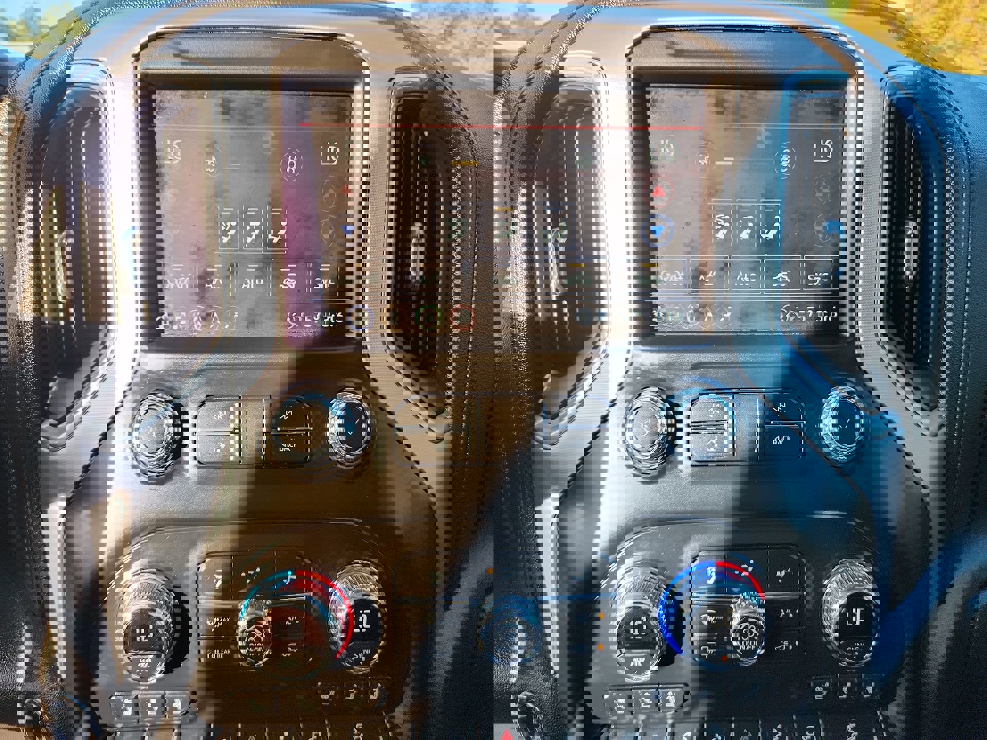 Used 2021 GMC Sierra 1500 SLT w/ SLT Premium Plus Package image 16