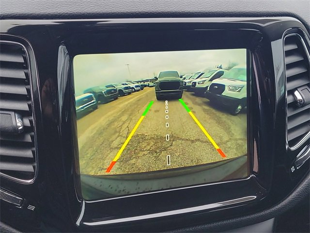 Used 2018 Jeep Compass Limited w/ Navigation Group image 27